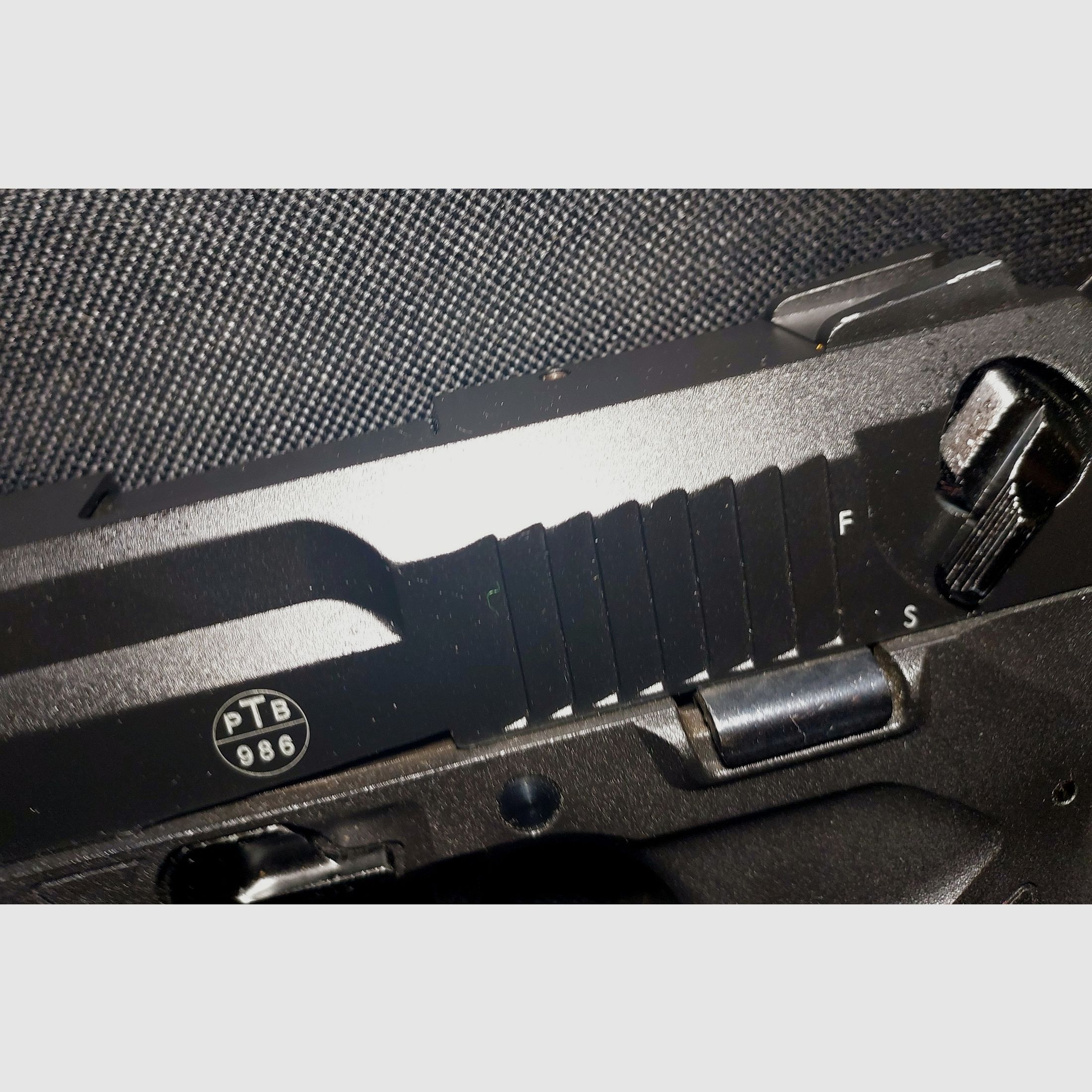 Zoraki 2918 Schreckschusspistole Kal. 9mm P.A.K. schwarz  - alte (PTB 986) 