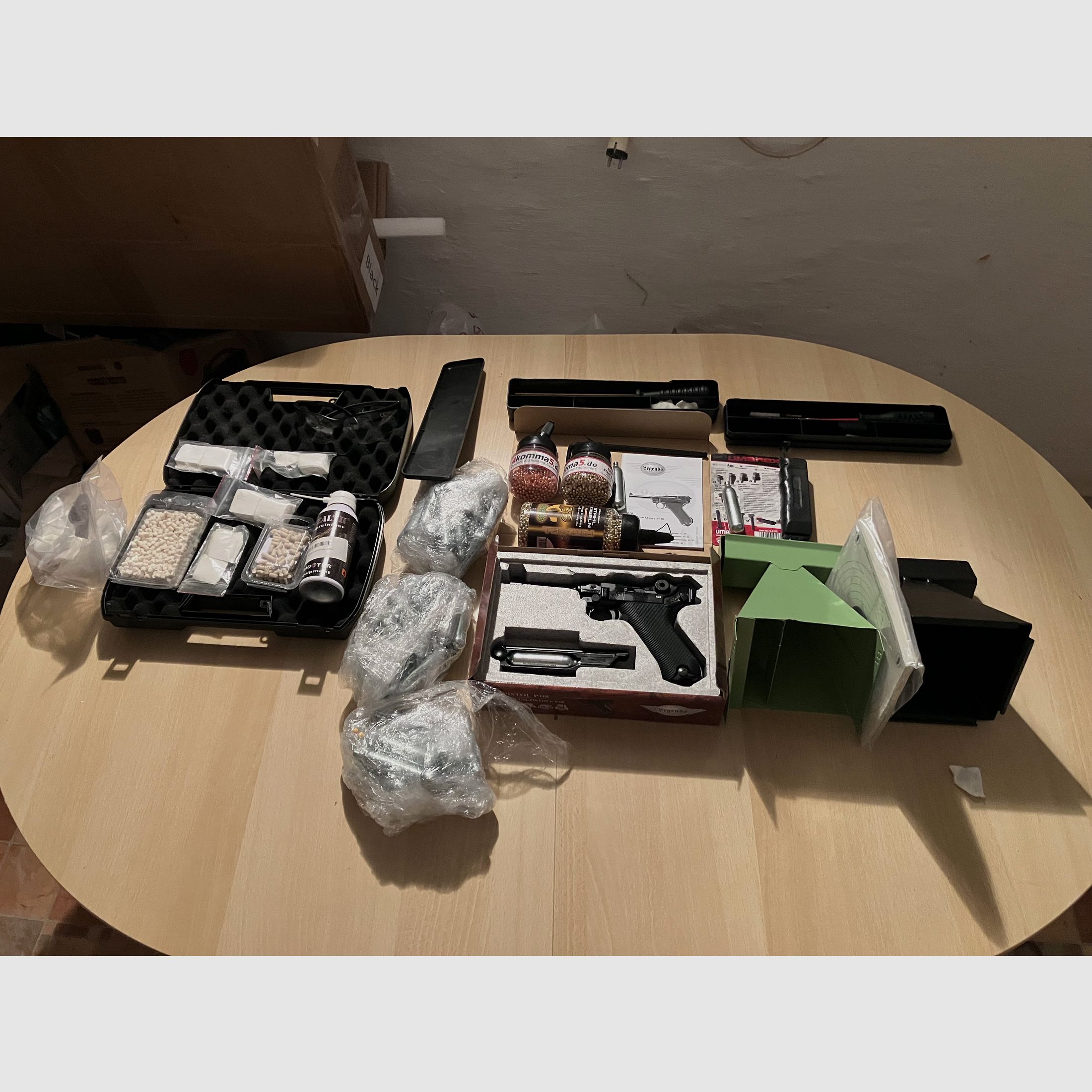 Luger P08 4.5mm Blowback met uitrusting