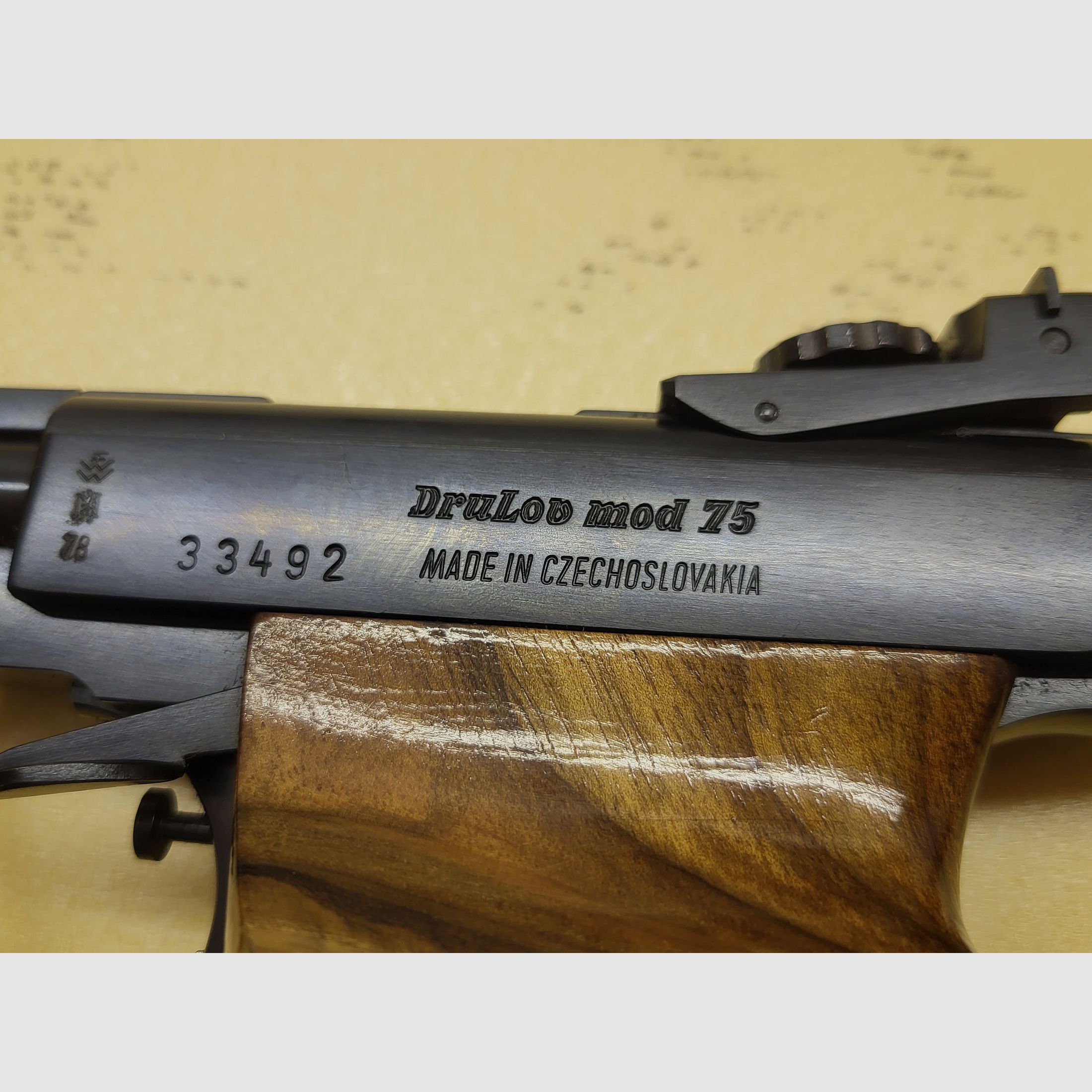 Freie Pistole Kaliber 22