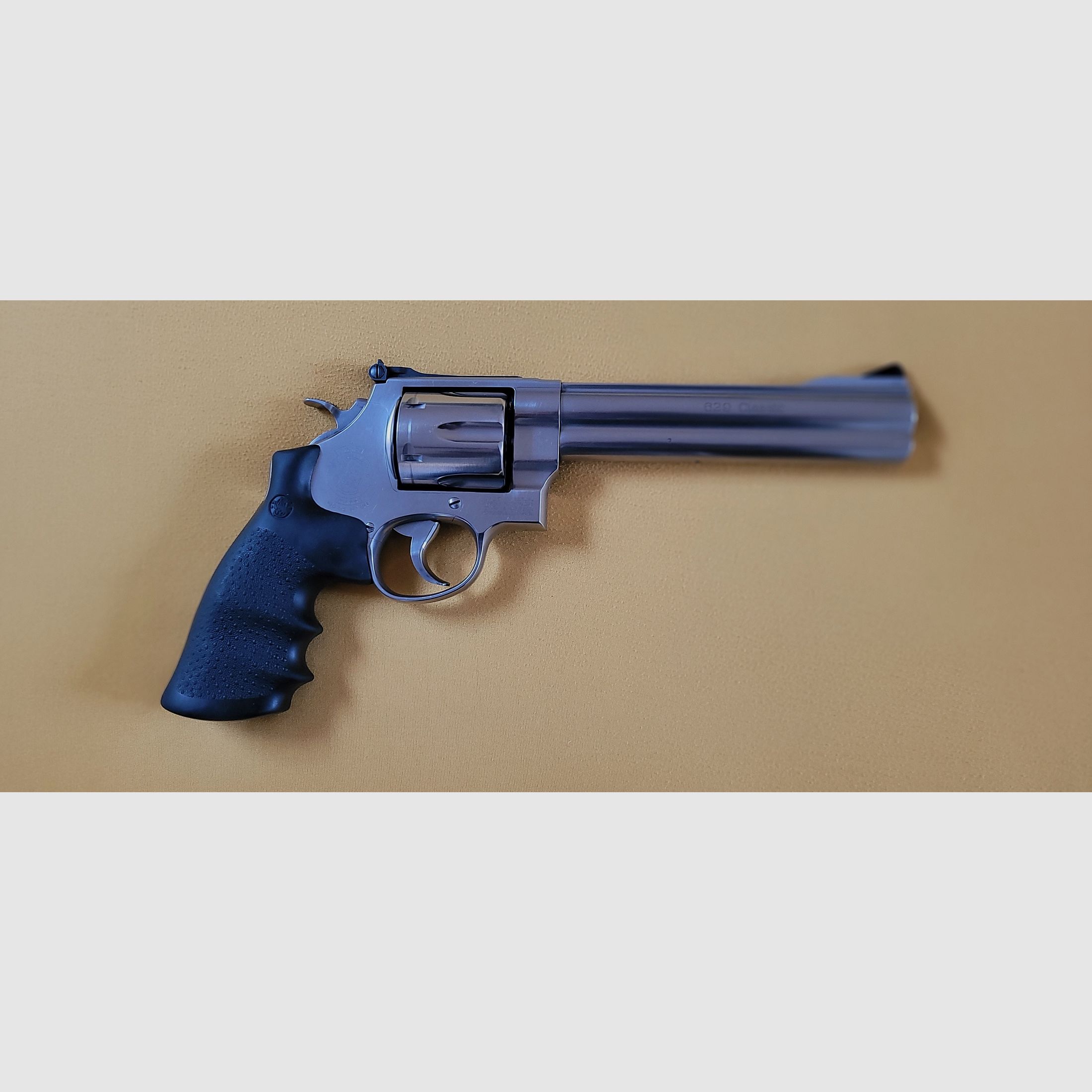 44 Magnum Smith & Wesson Revolver 629-5 Classic