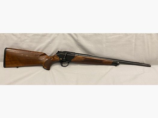 Blaser R8 Standard, wooden stock, black system box