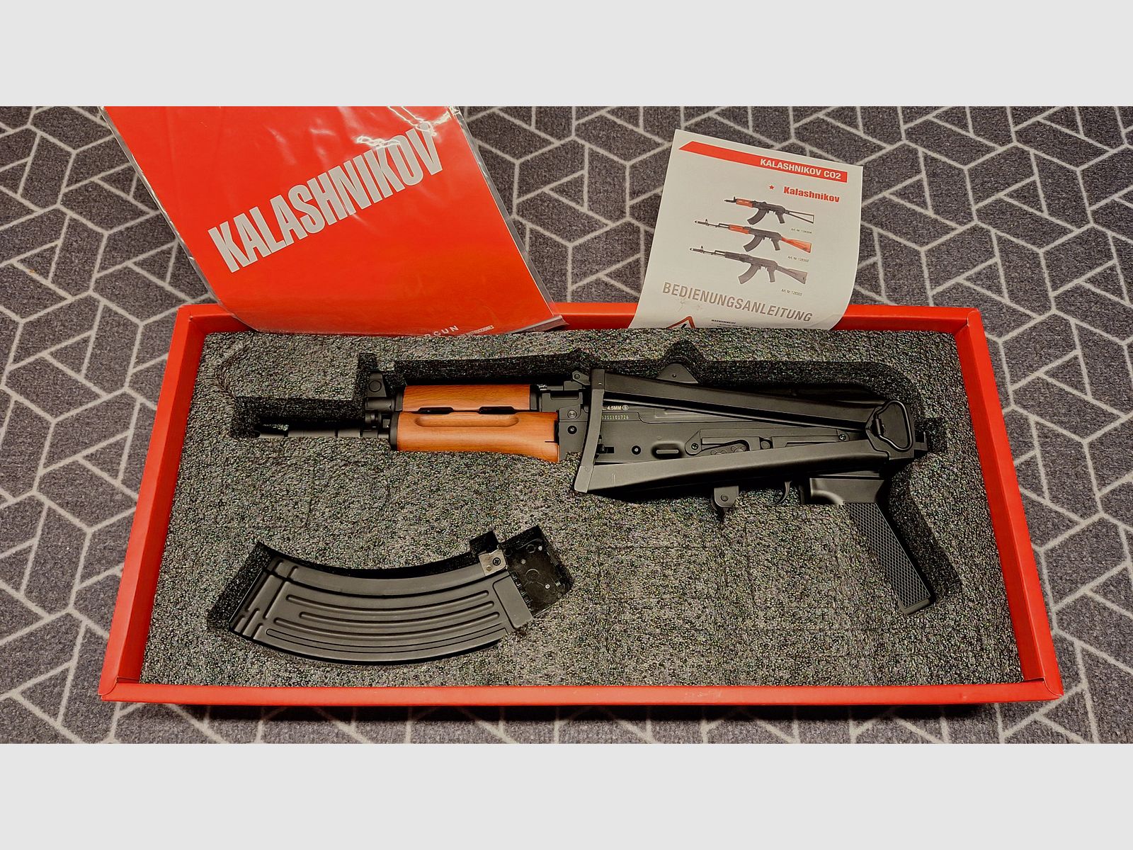 Kalashnikov AKS74U G.S.G. CO2 4,5mm NUEVO!