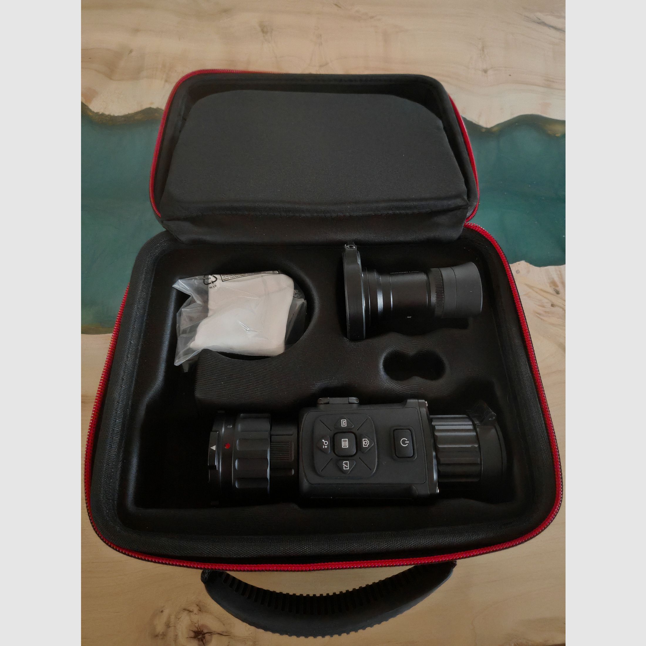 Hikmicro Thunder TH35PC mit viel Zubehör und Adapter