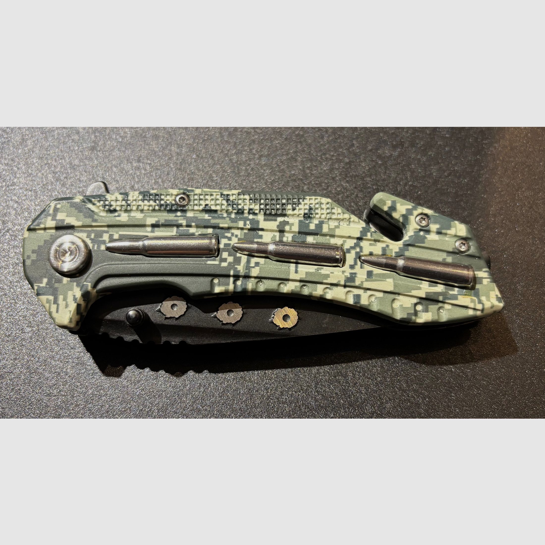 Klappmesser Camuflage Vitrinenstück Neu 