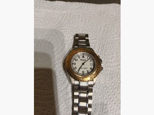 Montre-bracelet pour hommes Garde de Ruhla un très rare objet de collection avec date, lumière.