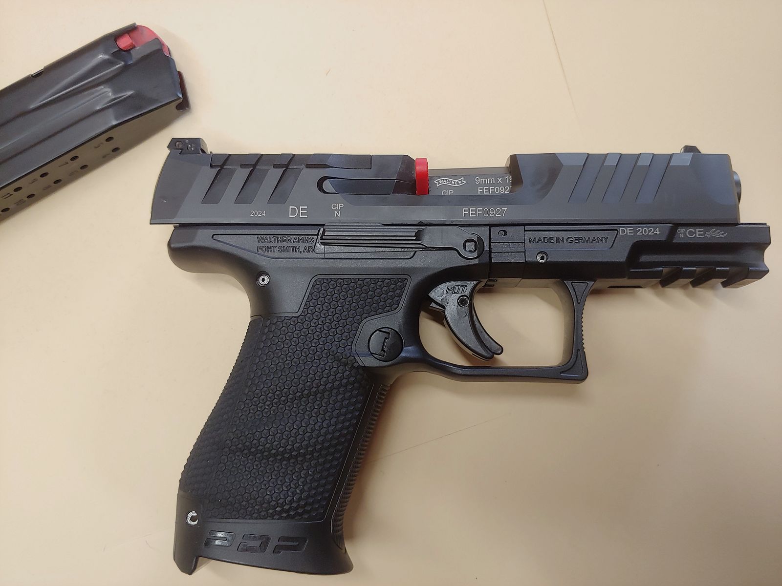 Sale handgun Walther PDP Compact V2 - 4 OR 9mm Luger *like new