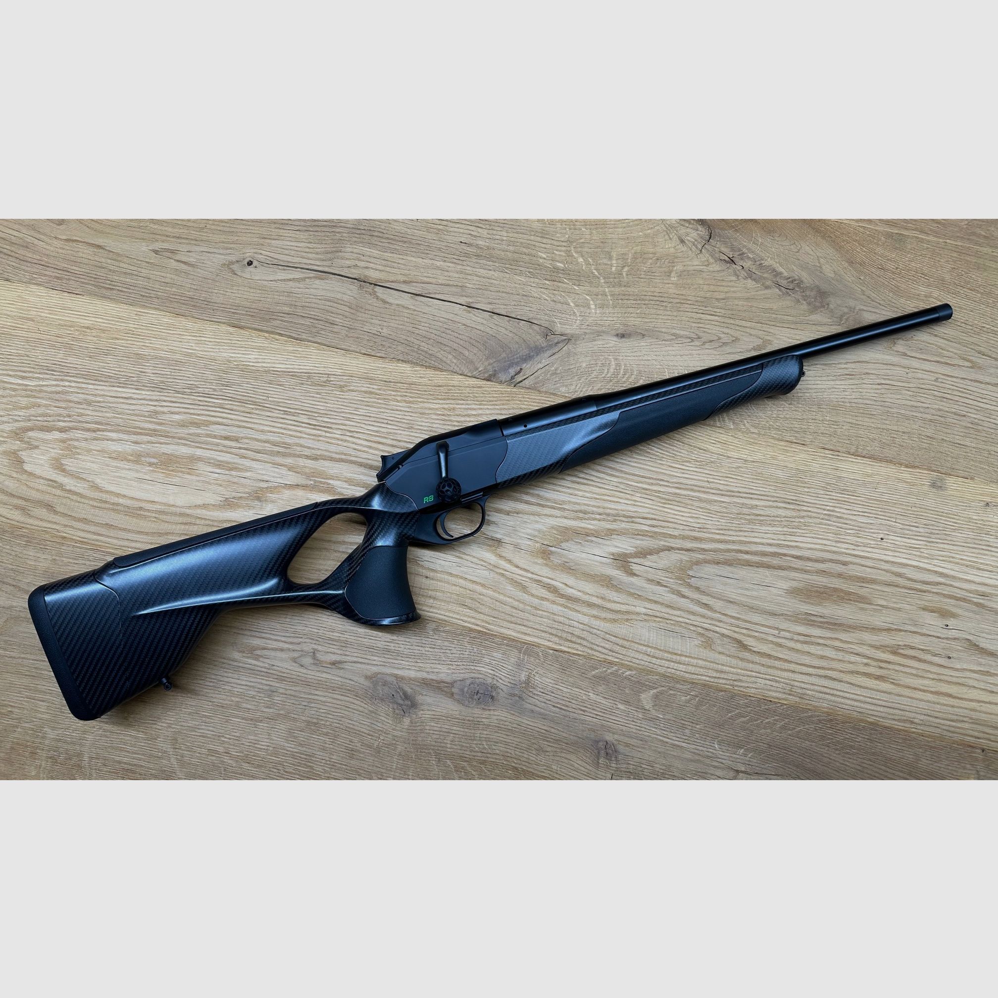 Blaser R8 Ultimate Carbon / Zielone logo R8 / Przednia część z włókna węglowego / M15x1 / Kaliber do wyboru, zdjęcie 4 z 6