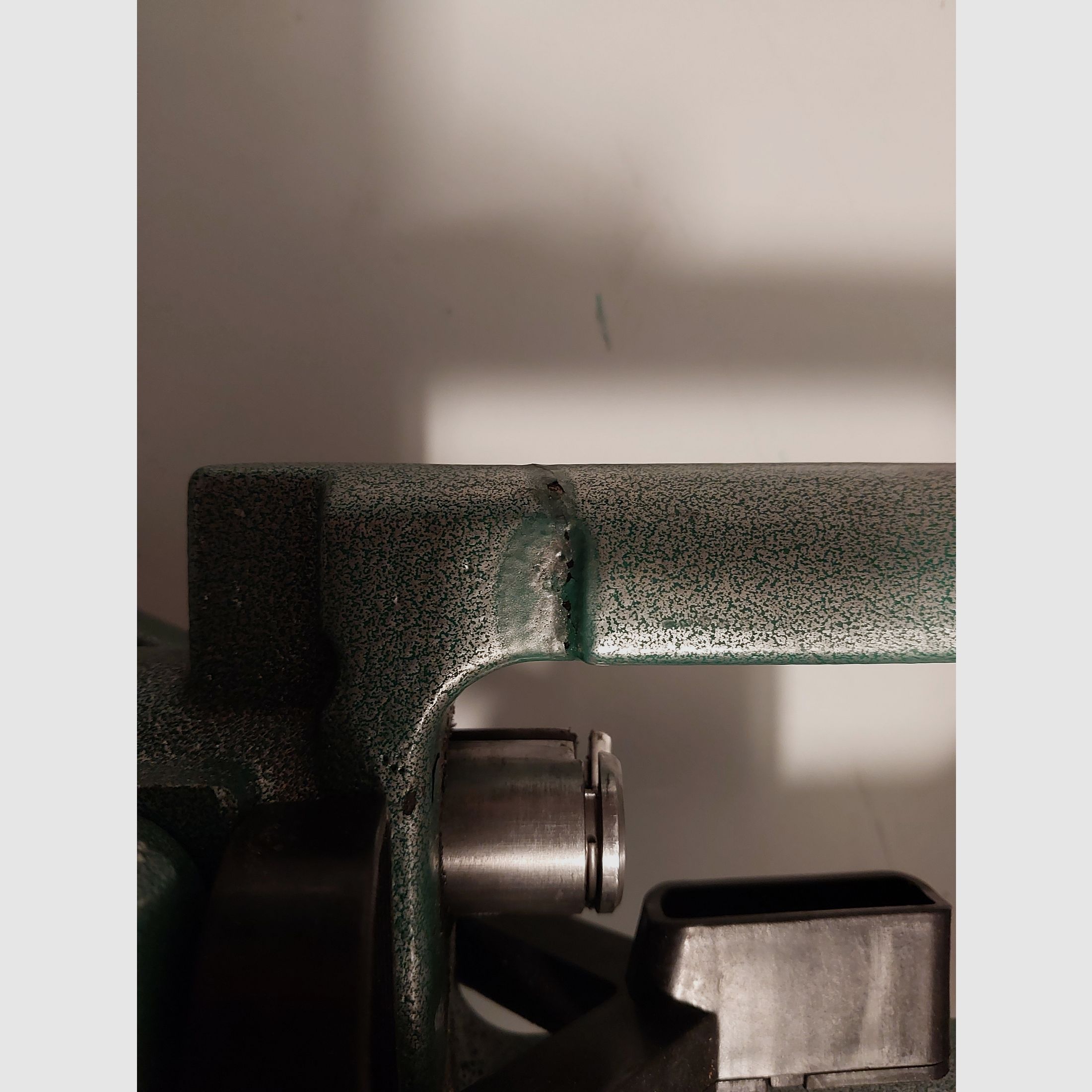 Prensa de recarga RCBS "Rock Chucker IV" defectuosa