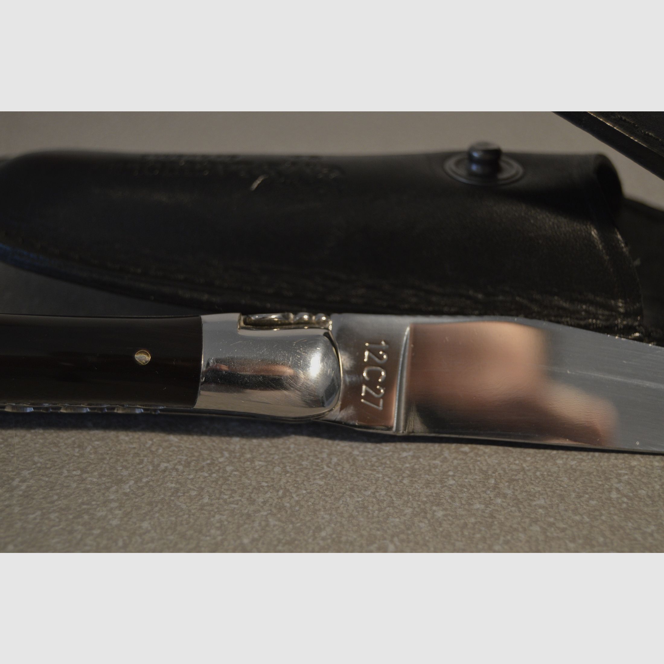 Laguiole en Aubrac ORIGINAL coltello tascabile con fodero