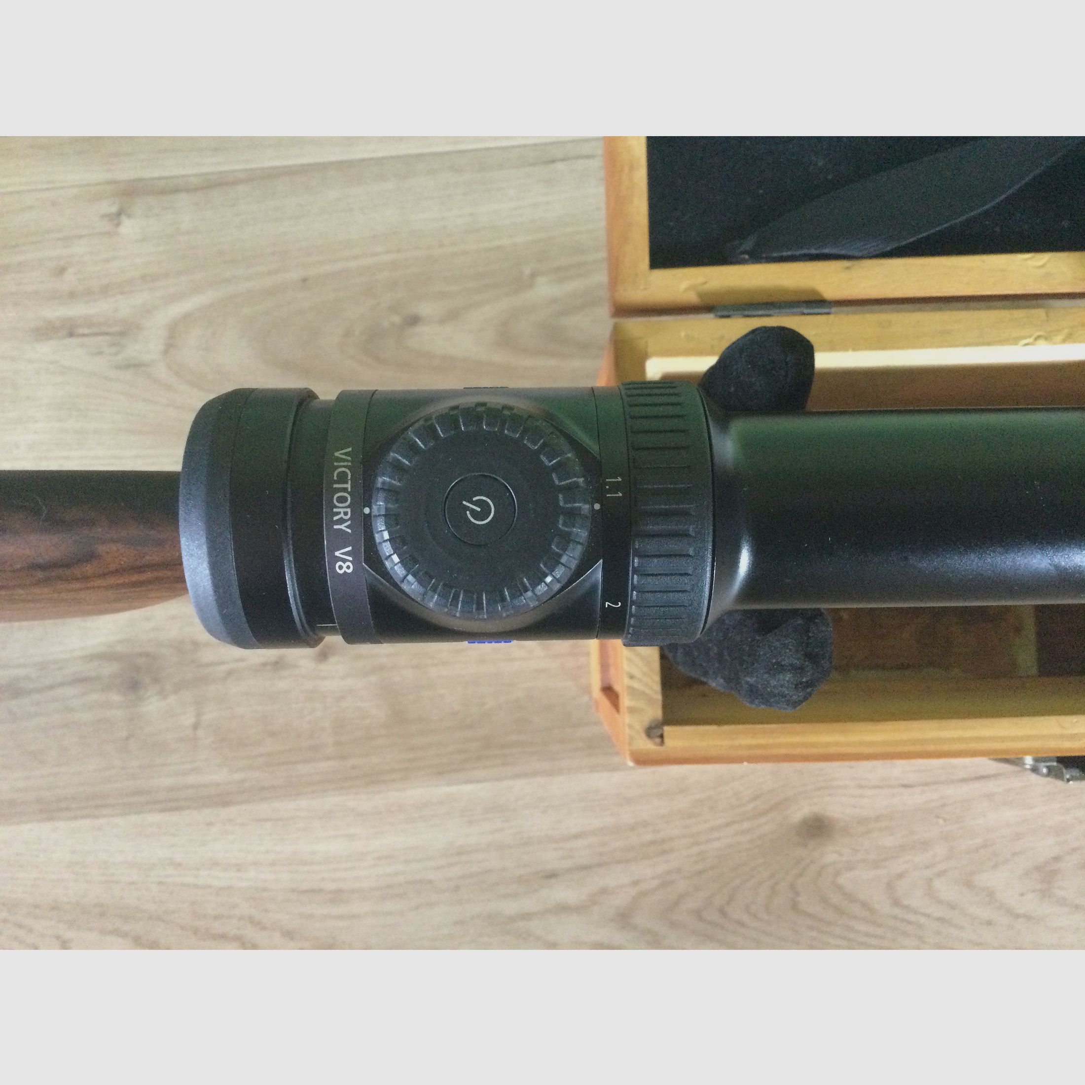 Sauer 303 GTI mit Zeiss Victory 1.1-8x30