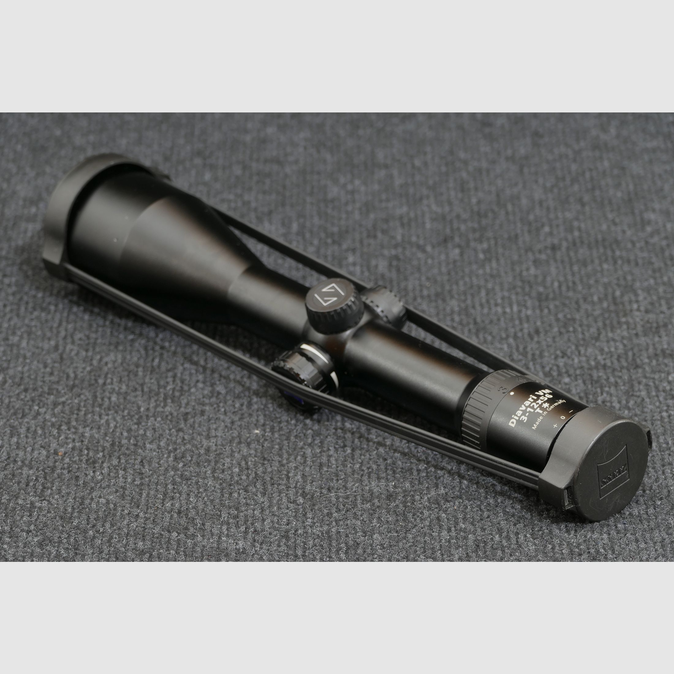 ZEISS Diavari VM 3–12x56 T* Abs. 60 – 1. BE, duży cyfrowy moduł podświetlenia, upgrade wykonany w październiku 2019 w Zeiss, myślistwo i sport, zdjęcie 1 z 8