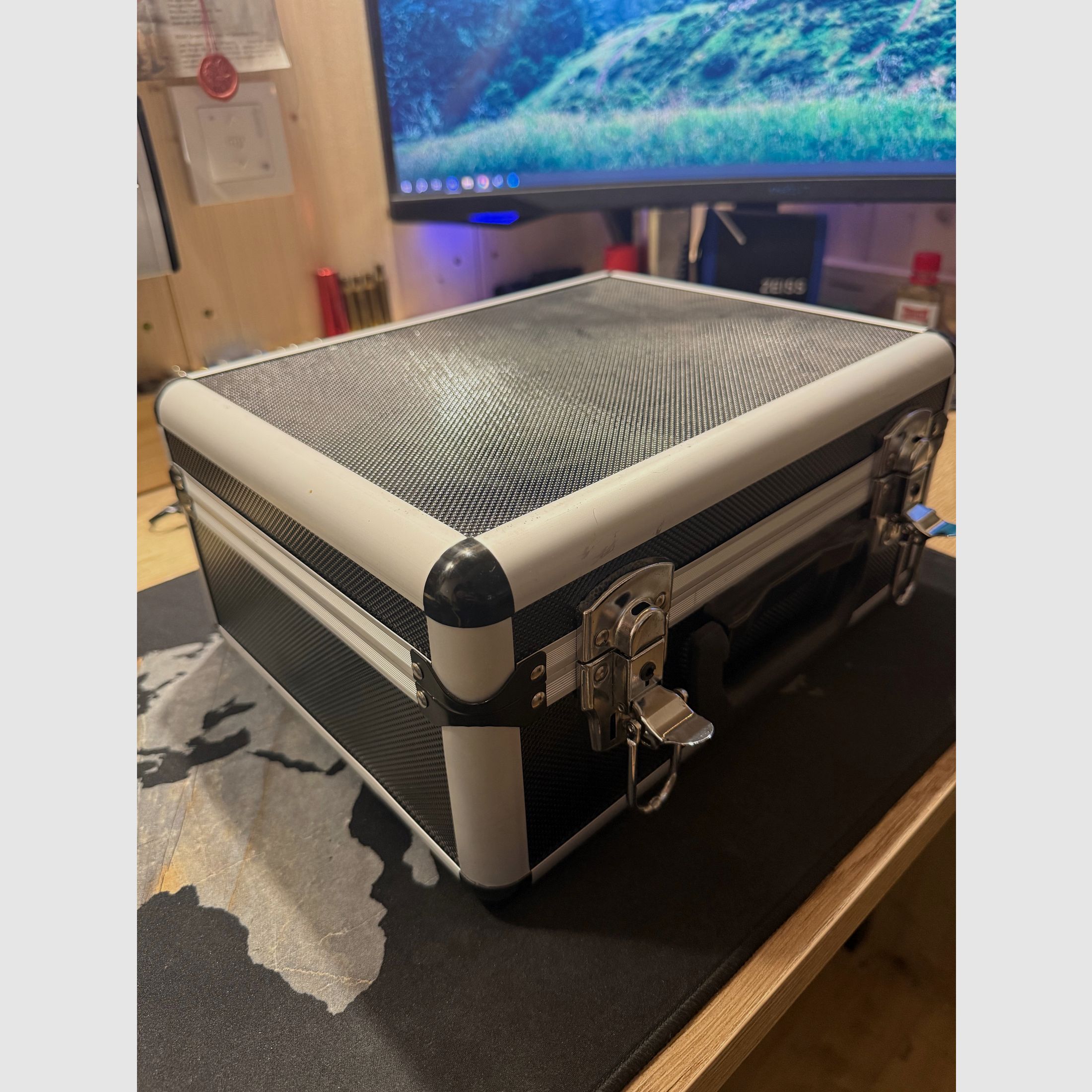 Wärmebildkamera (Leica View) plus Nachsatzgerät (Sytong HT66) im Koffer inkl Akku für das Nachsatzgerät und Ladekabeln, Bild 9 von 12