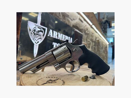 USATO – REVOLVER – SMITH & WESSON MOD. 629-5 4″ cal. 44 Mag.