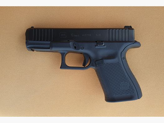 Glock 19 Gen 5 (9 mm) FS adjustable sight