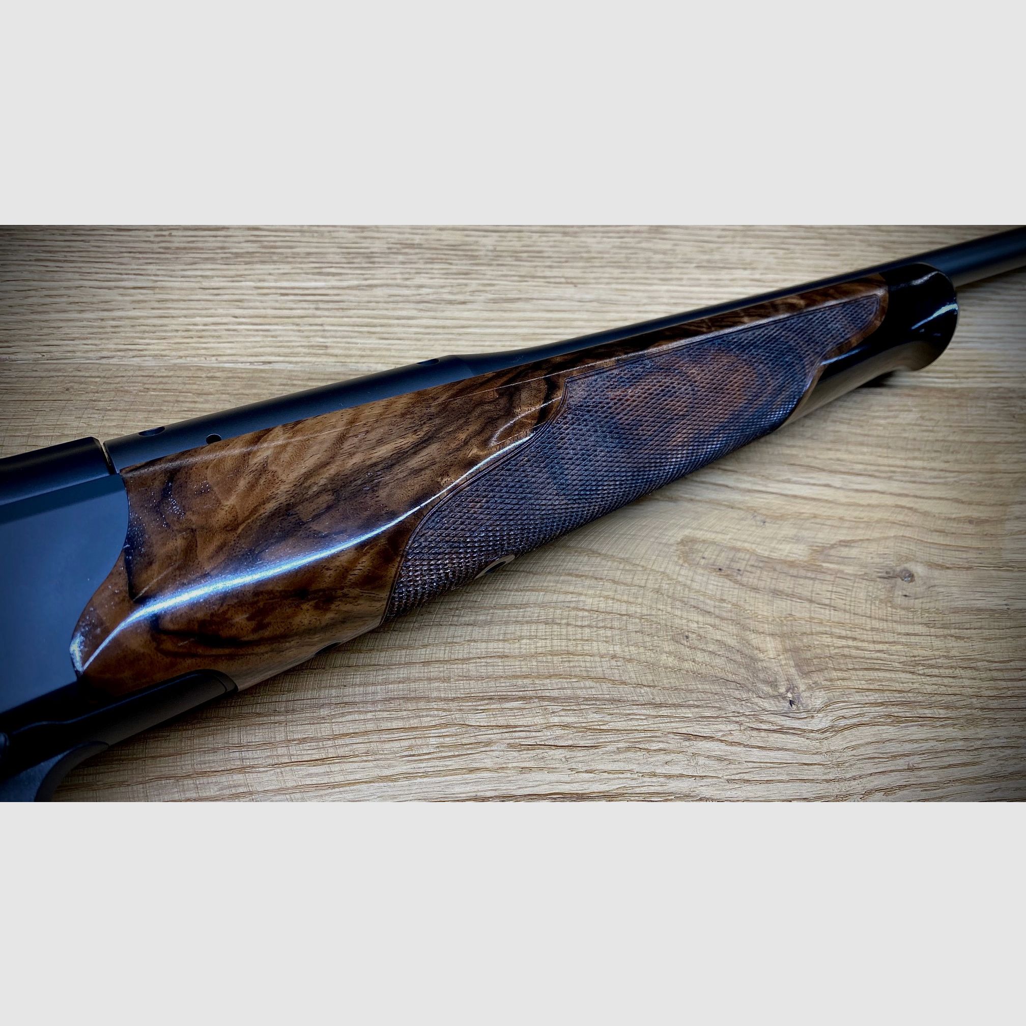 Blaser R8 Success / Holzklasse 10 / Kaliber u. Lauflänge nach Wahl / absolute TRAUMWAFFE