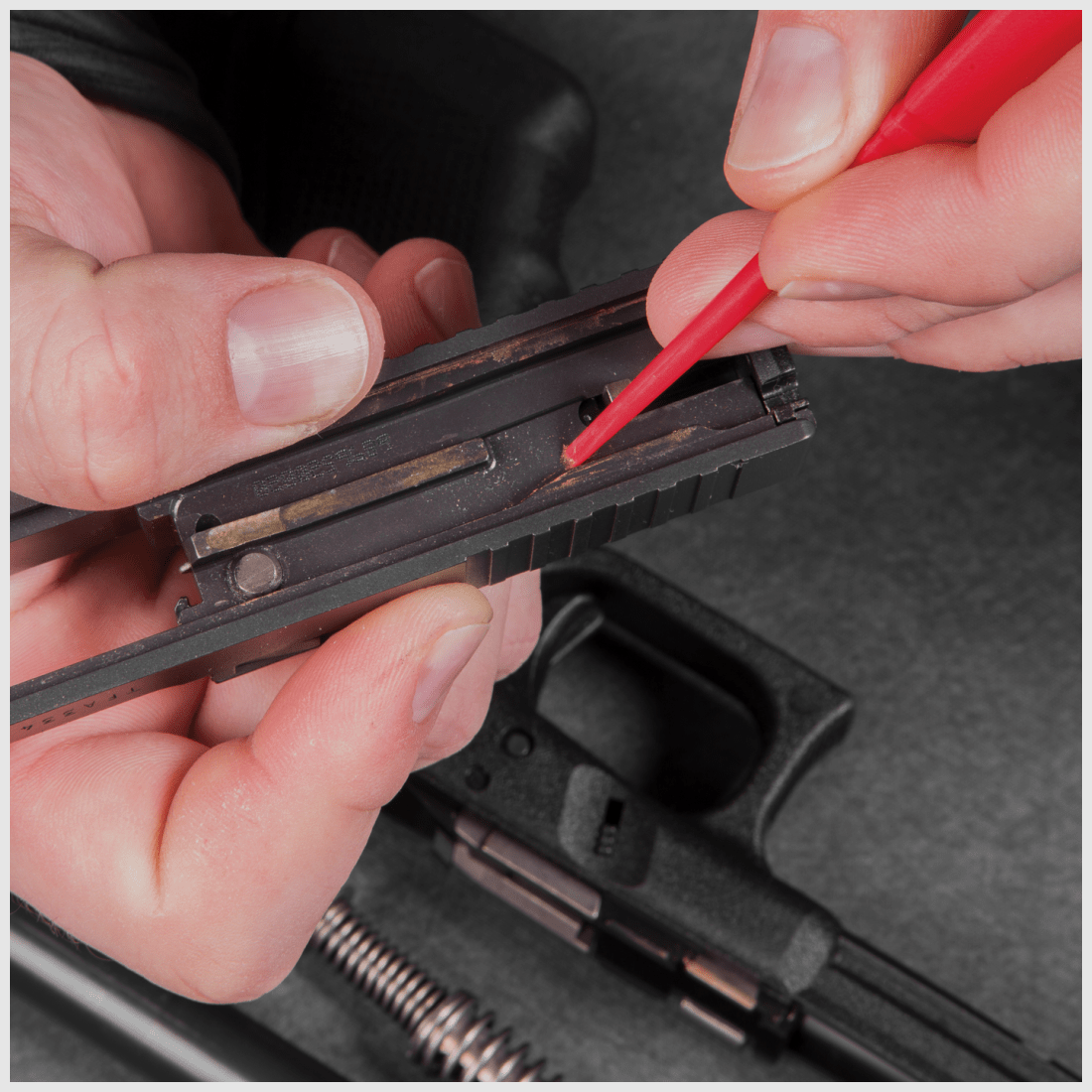 REINIGUNGSSET MIT SPIESSEN UND BÜRSTEN ACCU-GRIP – REAL AVID, Bild 3 von 6
