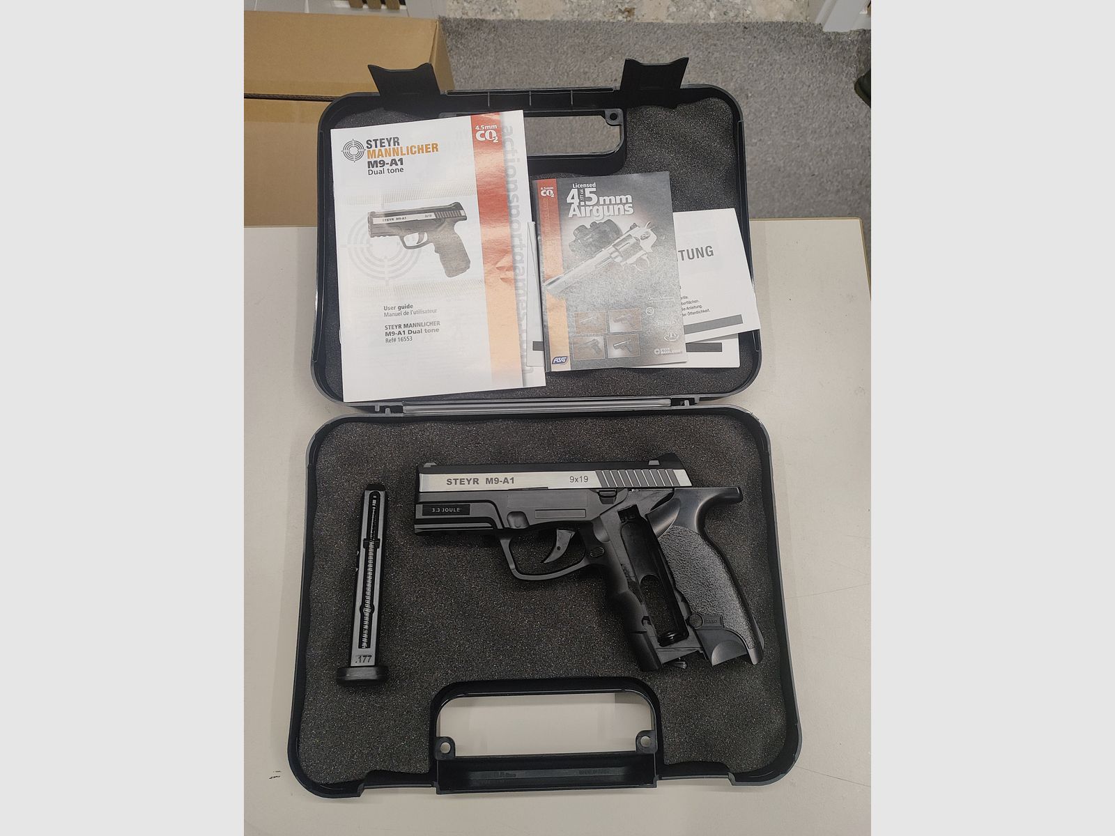 Pistola Steyr M9-A1 CO2 4,5mm BB