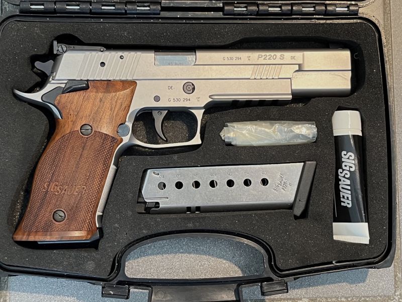 Sig Sauer P220 X-Six .45 ACP