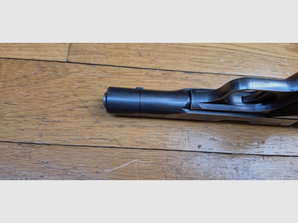 Schöner Browning Mod.10/22 Pistol – 7,65mm Browning – Herstellung Herstal, beschlagnahmt von der deutschen Armee – Ca. 1942 / 44 – Zahlreiche Waffenämter – Sehr gute Funktion – Seltenes Polizeifutteral – TBE, Bild 9 von 20