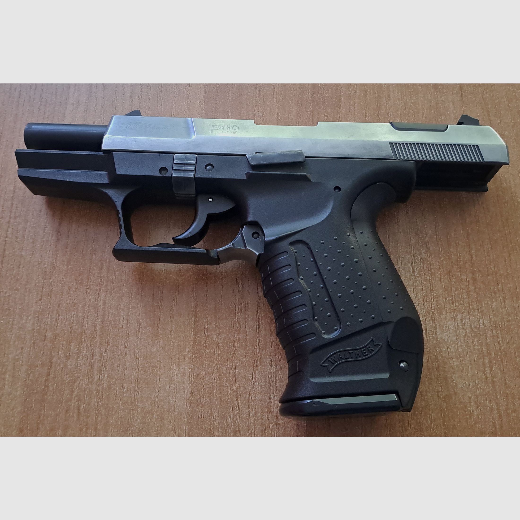 Walther P99- Cal. 9 mm blank/ PTB 637