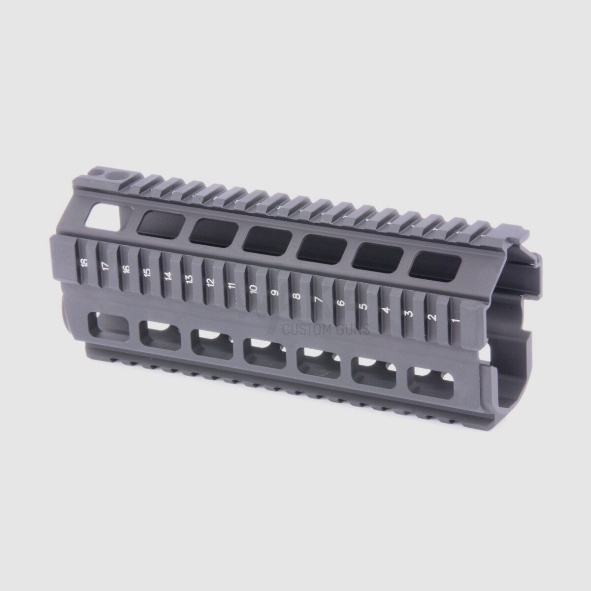 Garde-main B&T pour Benelli M4 Super 90 - avant monobloc avec 4 rails Picatinny/NAR