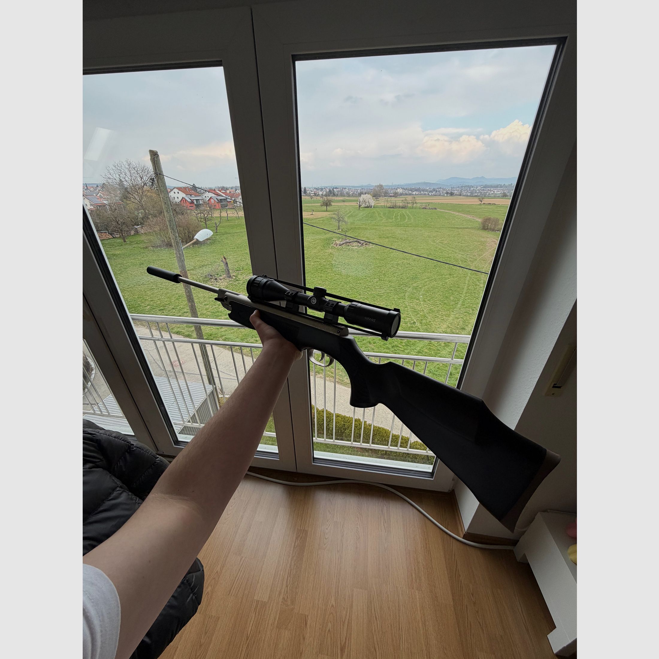 Weihrauch HW 35K F Black Silence – 4.5 mm, incl. silencer & scope + bag