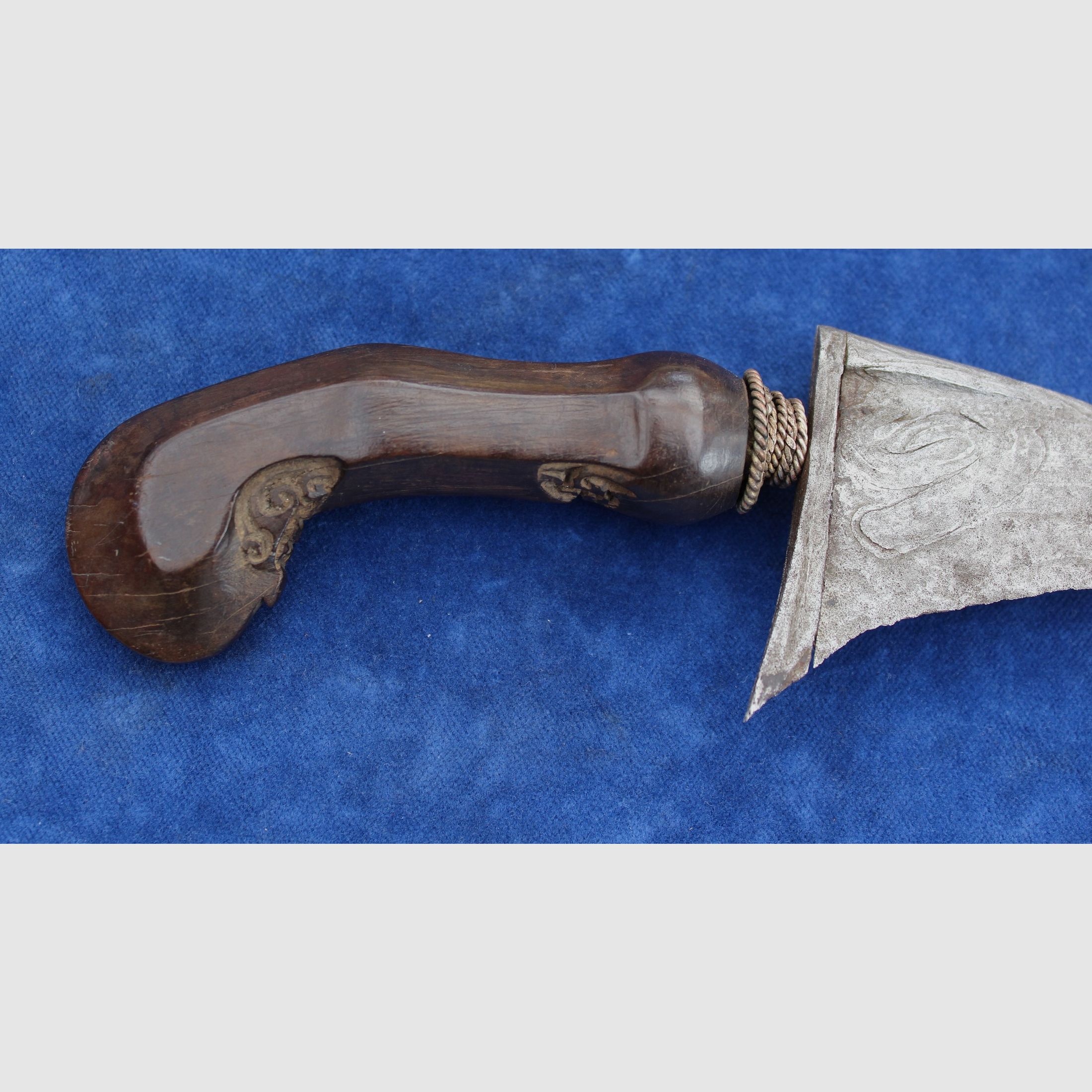 Beautiful old Javanese kris, image 12 of 15