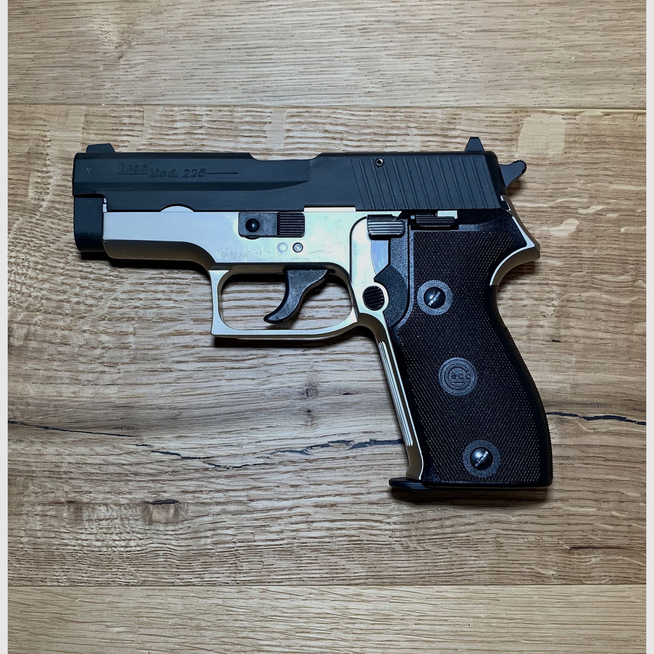 Geco Mod. 225 Pistolet sygnałowy 9mm P.A.K. od Dynamit Nobel (odpowiednik Sig Sauer)