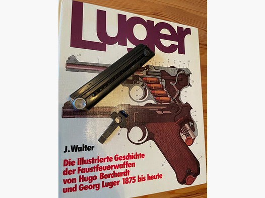 P 08 Buch und Magazin