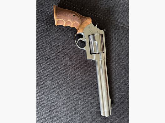 S&W 500 Revolver