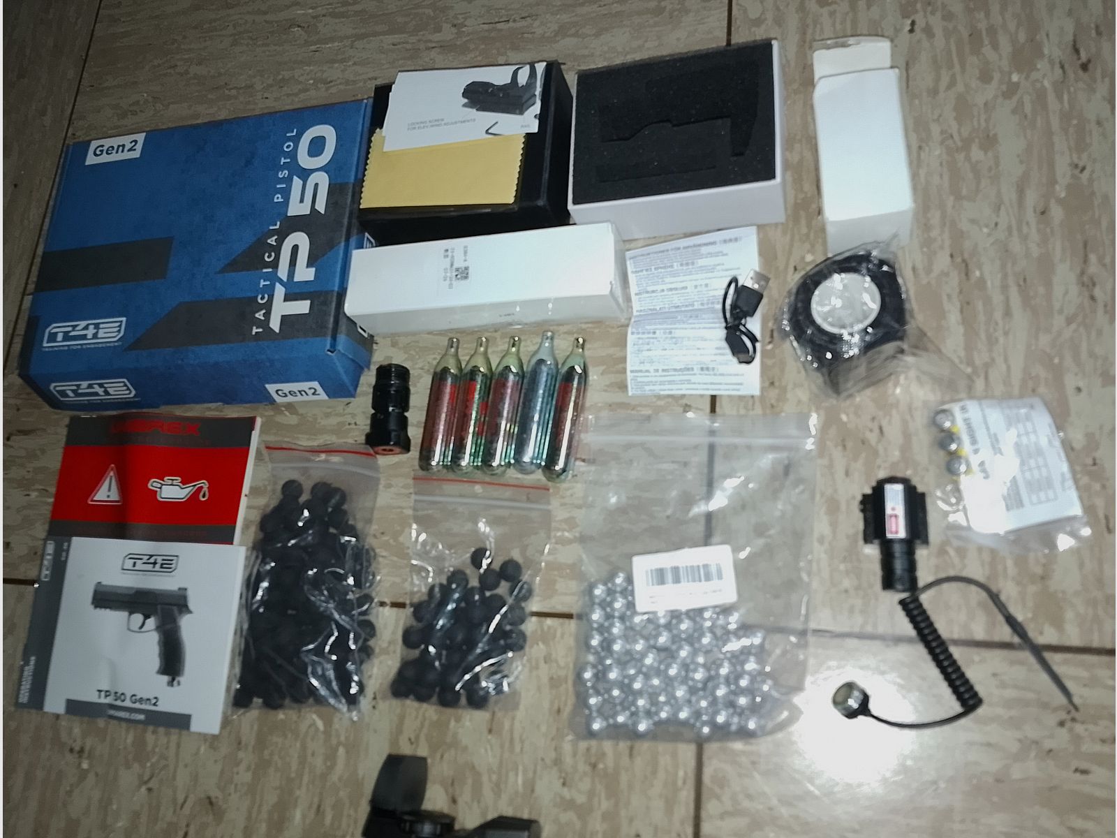 Hdp50 Tp50 T4E RAM .50  Gen 2 mit Visier Rot Grün Punkt Top Mount Scope + CO2 Kapseln + Flashlight Zoom Strobo + Laser + Alu Kugeln Rubberballs neu 