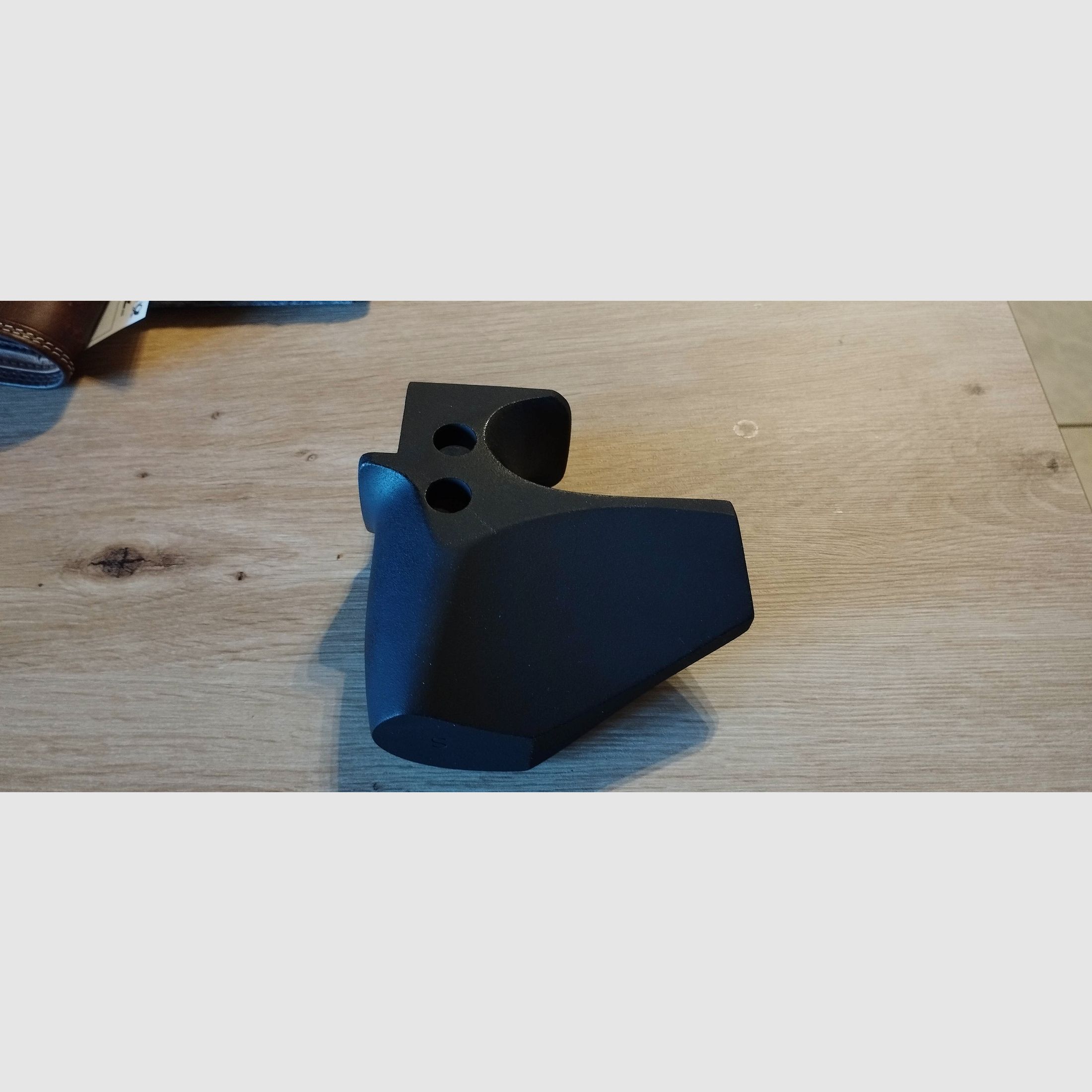 New Feinwerkbau grip size S black grip paint