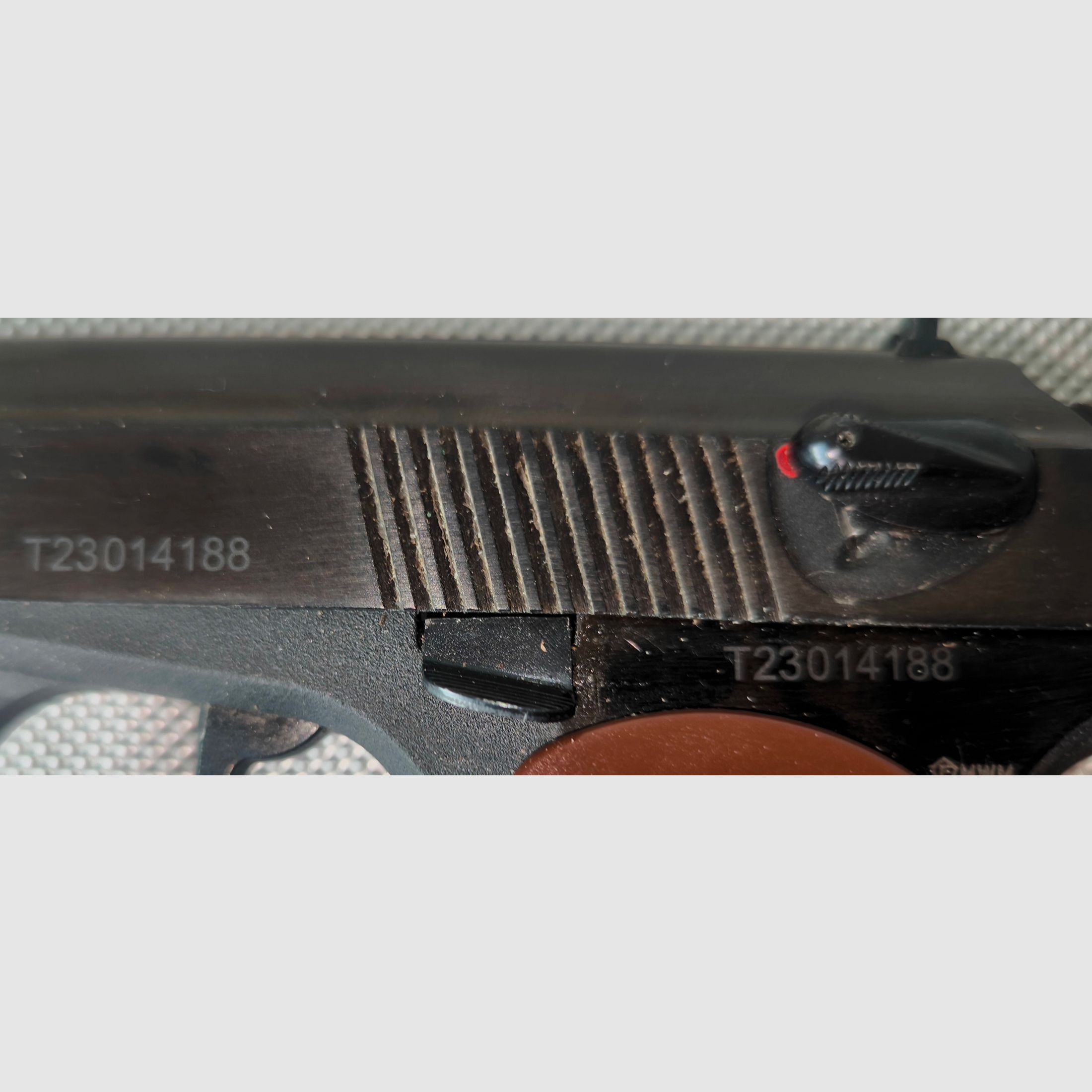⚠️ Attenzione Plinker & fan di Makarov / Vera rarità!! Baikal-Makarov MP-654K - Made in Russia & vera fondina in pelle MDI marrone con timbro più 1 barattolo di pallini in acciaio 4,5mm!!