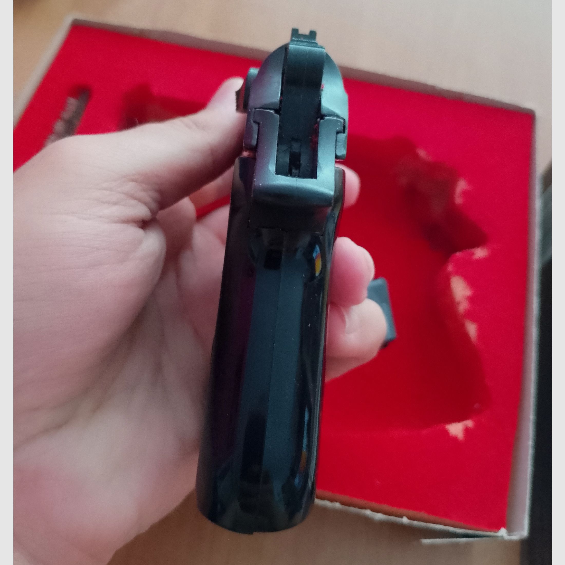 Perfecta Mod. FBI 8000 Cal. 8mm blank in PTB 196/2 in original packaging!