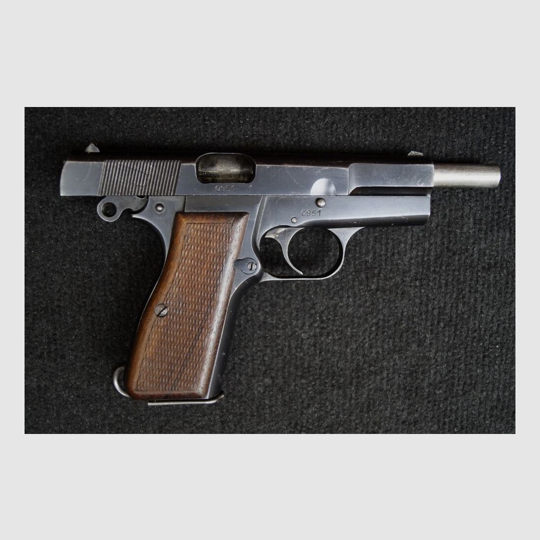 Fabrique Nationale d’Armes de Guerre	 FN High Power M1946