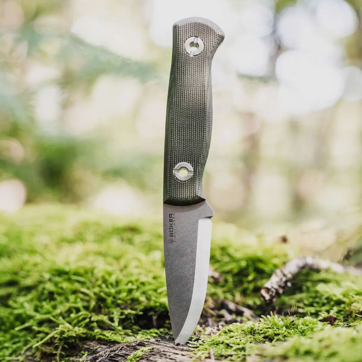 Böker Outdoor Knife Vigtic vs. Wild