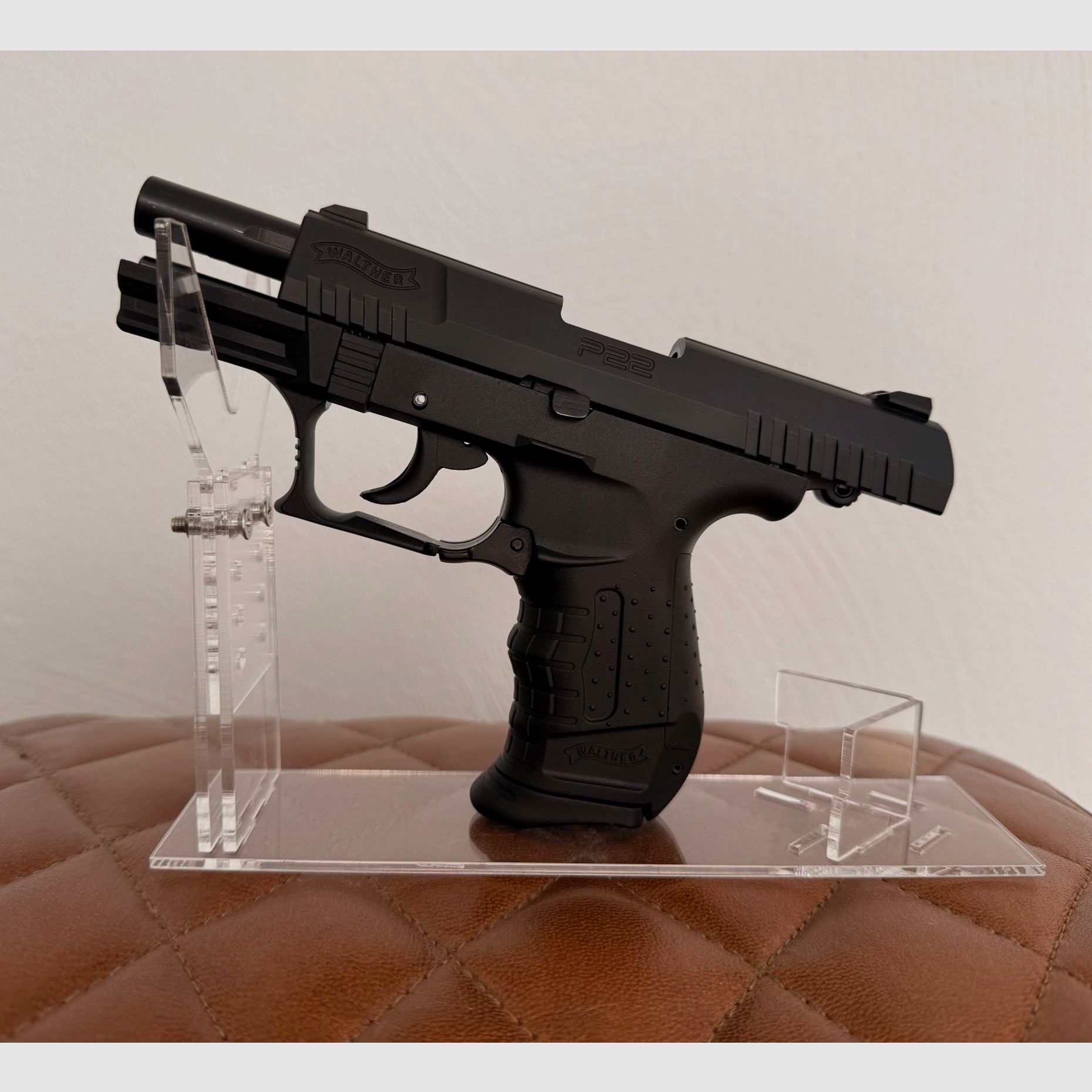 Walther P22 Ready Schreckschuss Pistole 9mm P.A.K. brüniert mit Holster