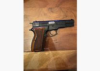 Luger M90 FEG P9R similaire au Browning HiPower