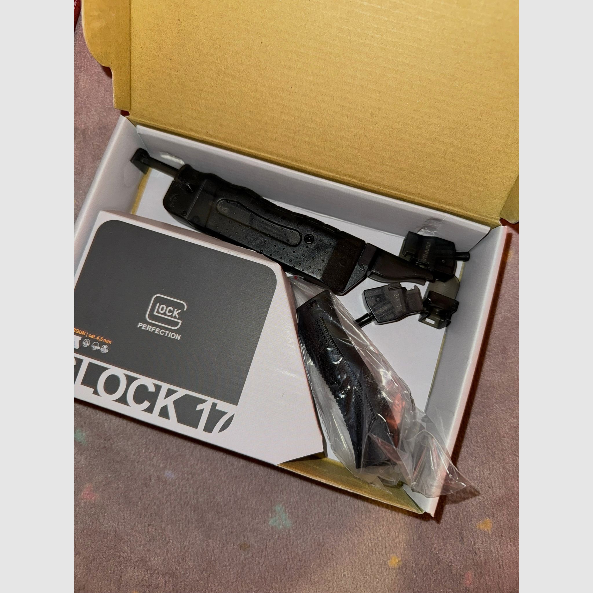 Pistolet Glock 17 Gen5 Co2 (4,5mm) Pakiet