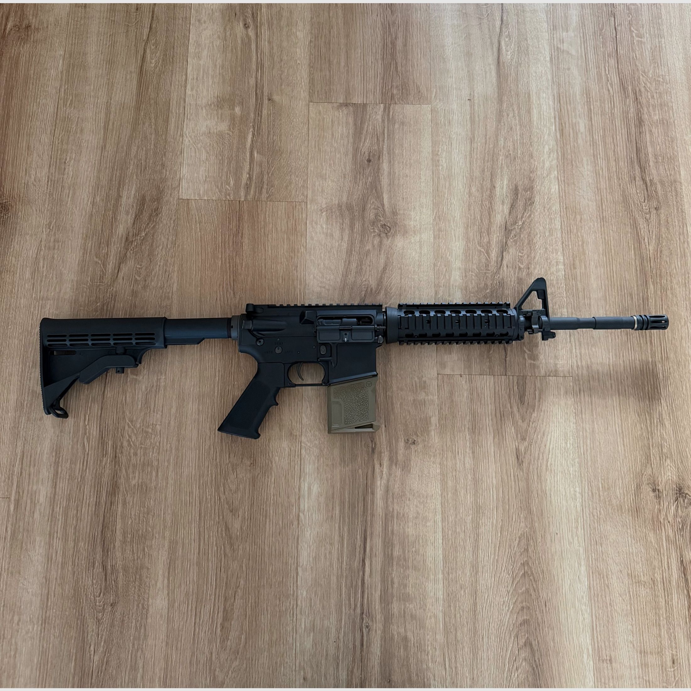 Ares M4 S-AEG, Bild 2 von 8