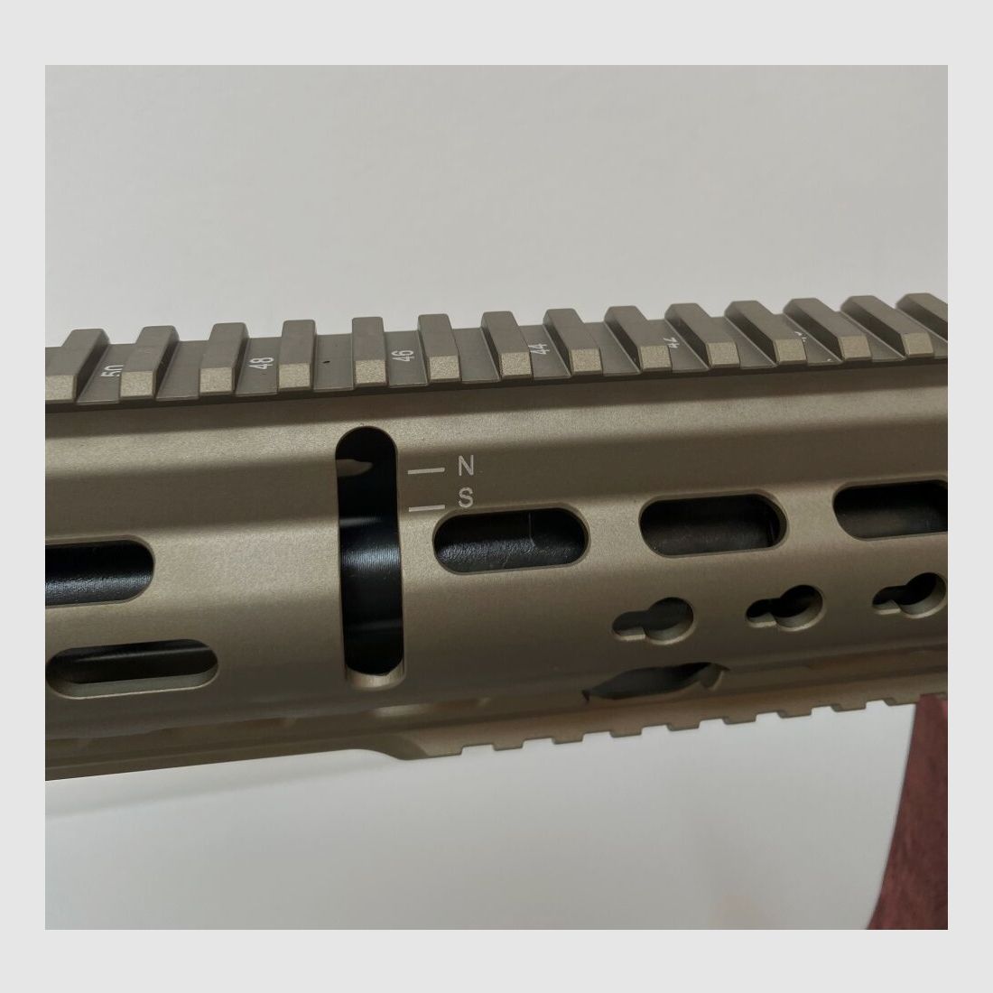 Heckler & Koch SLB H&K MR308 A3 - .308 Win. - 16,5" - zandkleurig - lange handgreep