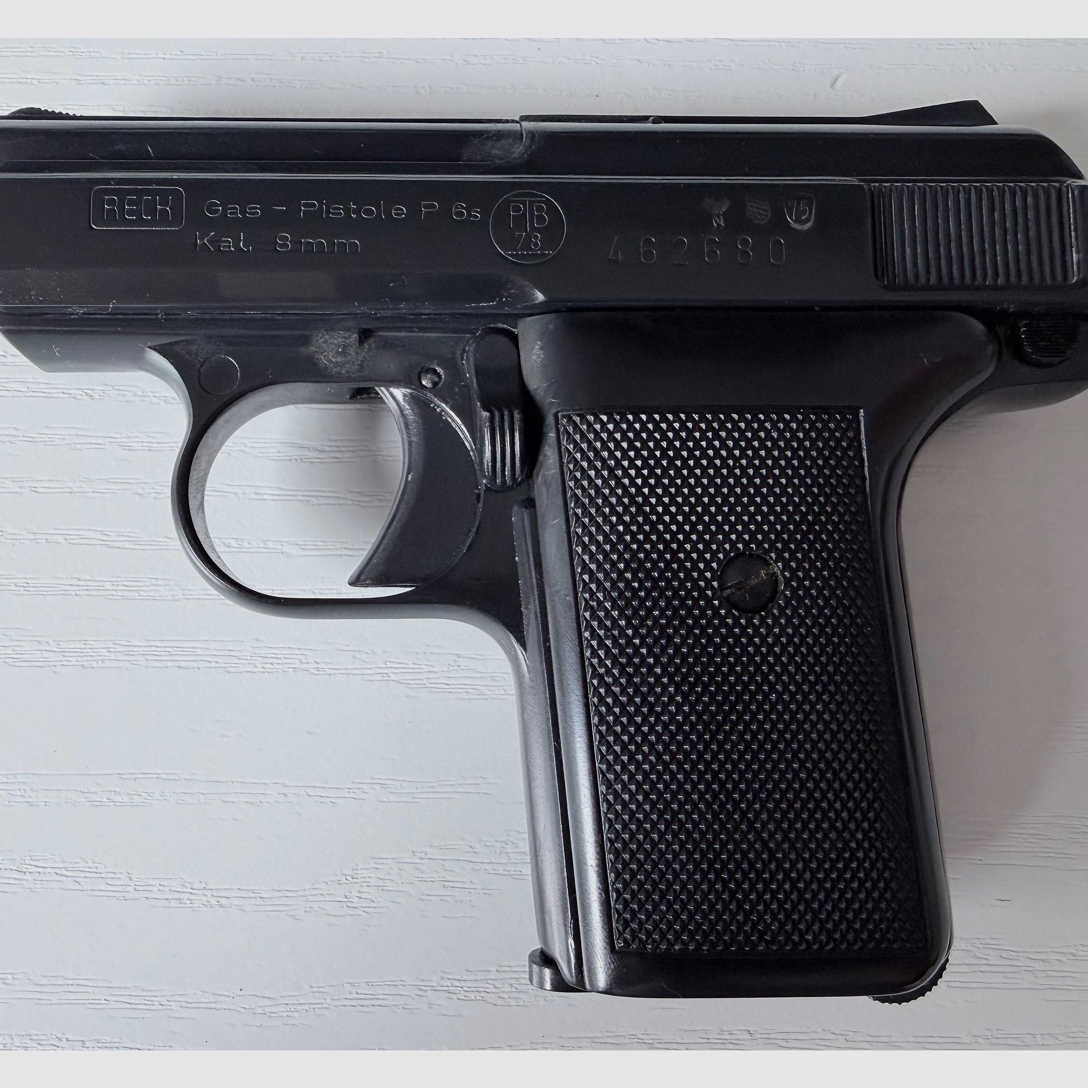 Reck P 6 S 8mm Knall- und Gaspistole mit Abschussbecher in OVP Sammlerstück