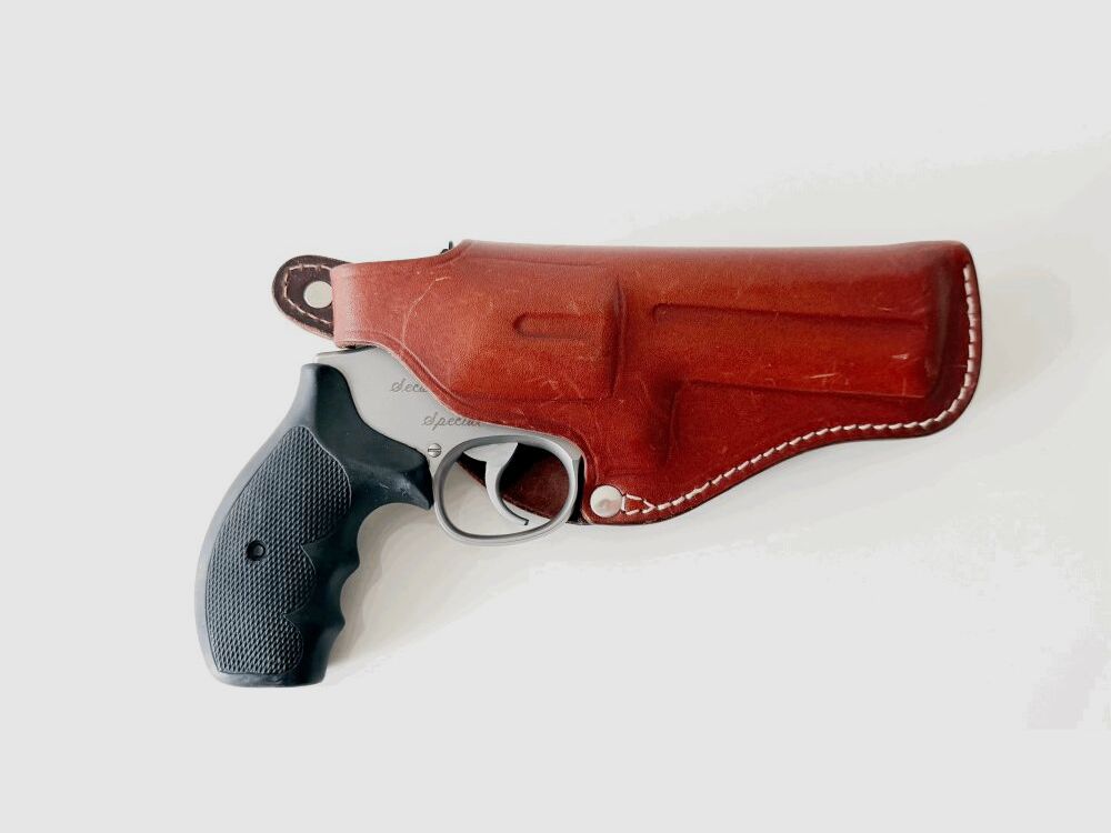 Smith & Wesson 686 Security Special de 4 pulgadas con funda .357Mag
