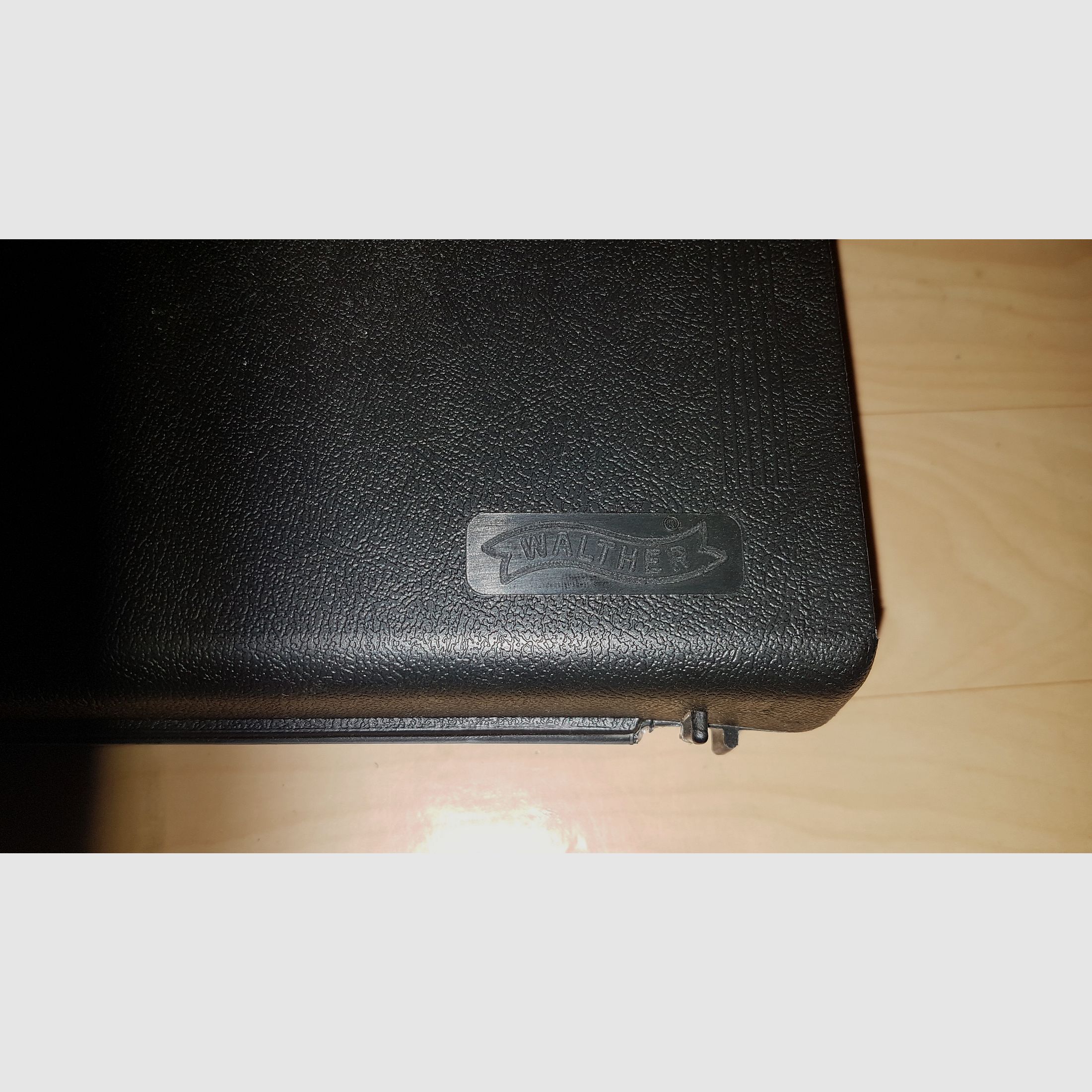 WALTHER P22 Pistolet d'alarme 9 mm P.A.K. Nickelé