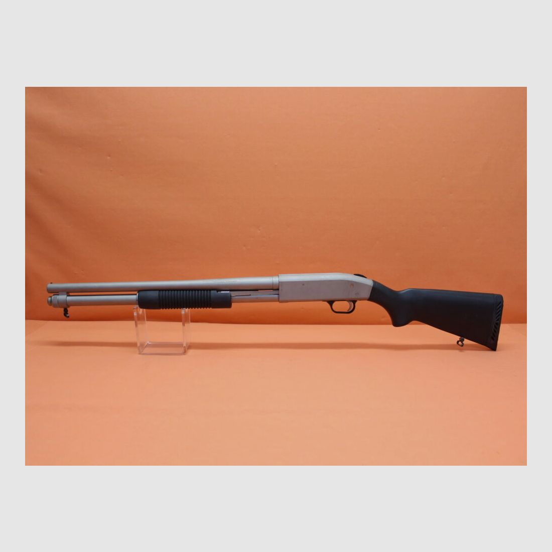 Mossberg VsRep.Flinte 12/76 Mossberg M590 Mariner escopeta de repetición de culata delantera 20" cañón (Cyl)/ acabado en níquel, imagen 1 de 10