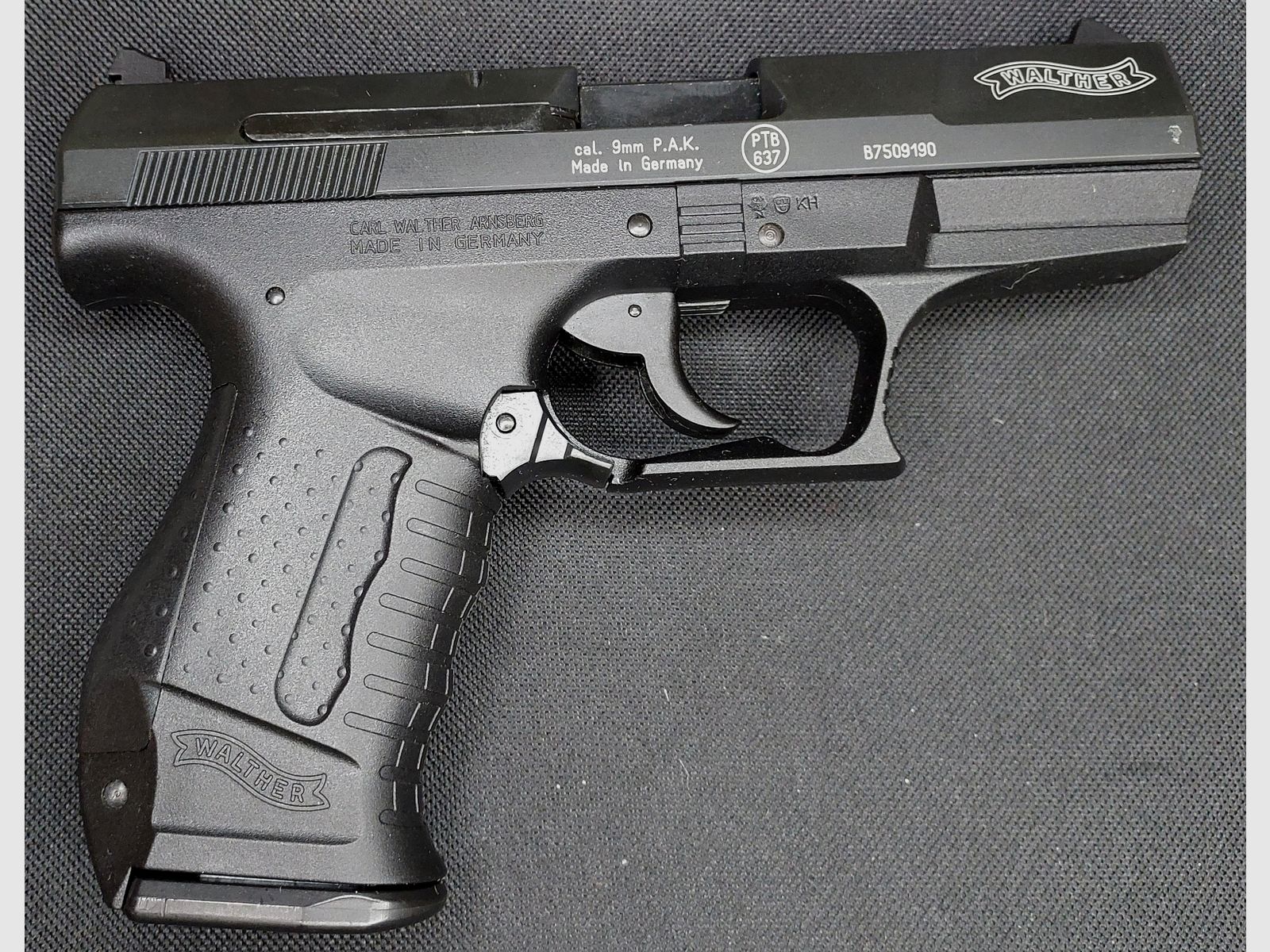 Walther P99 blank firing pistol 9mm P.A.K. (PTB 637) P 99