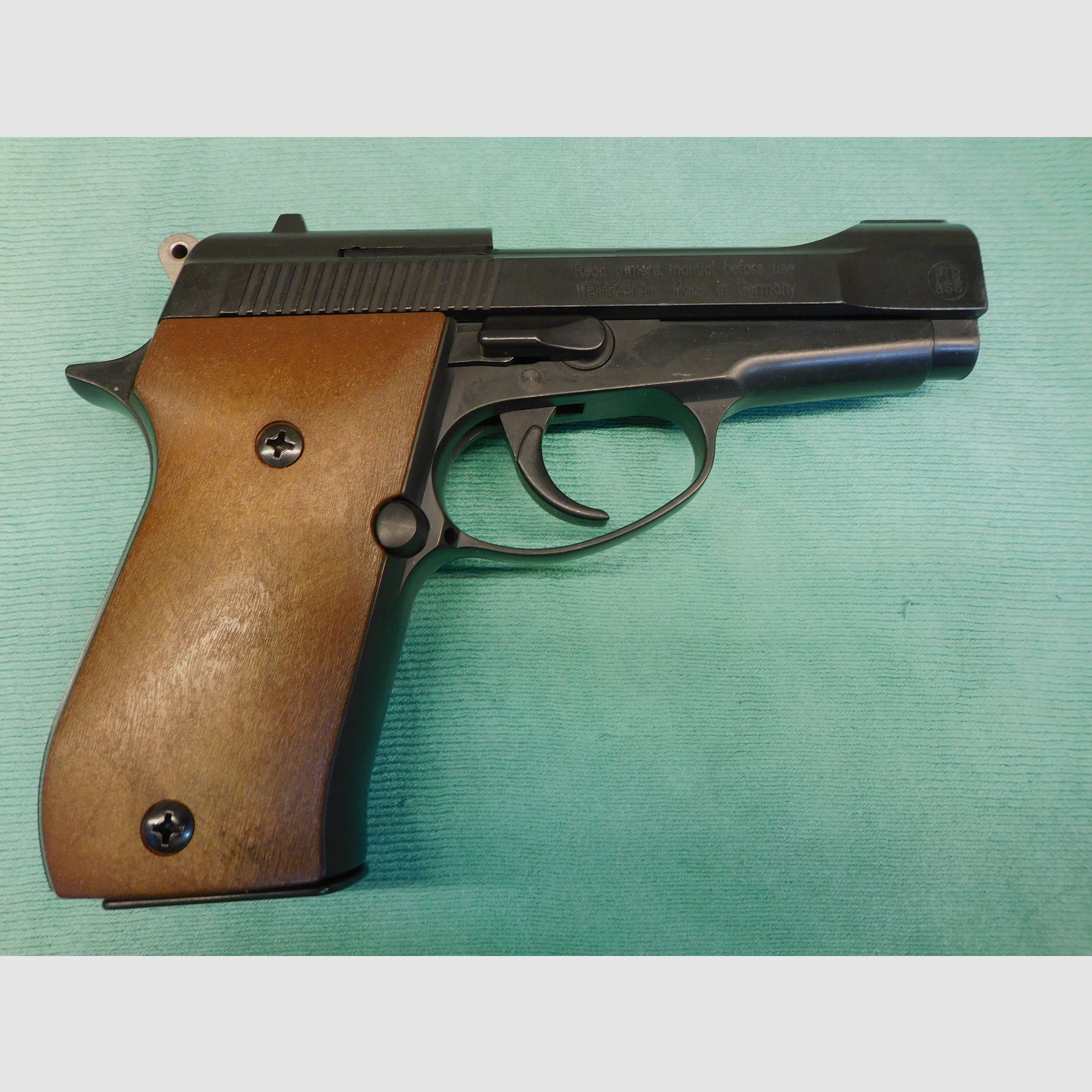 Weihrauch HW 94 Pistolet alarmowy Kal. 9 mm naboje z brzegiem z akcesoriami