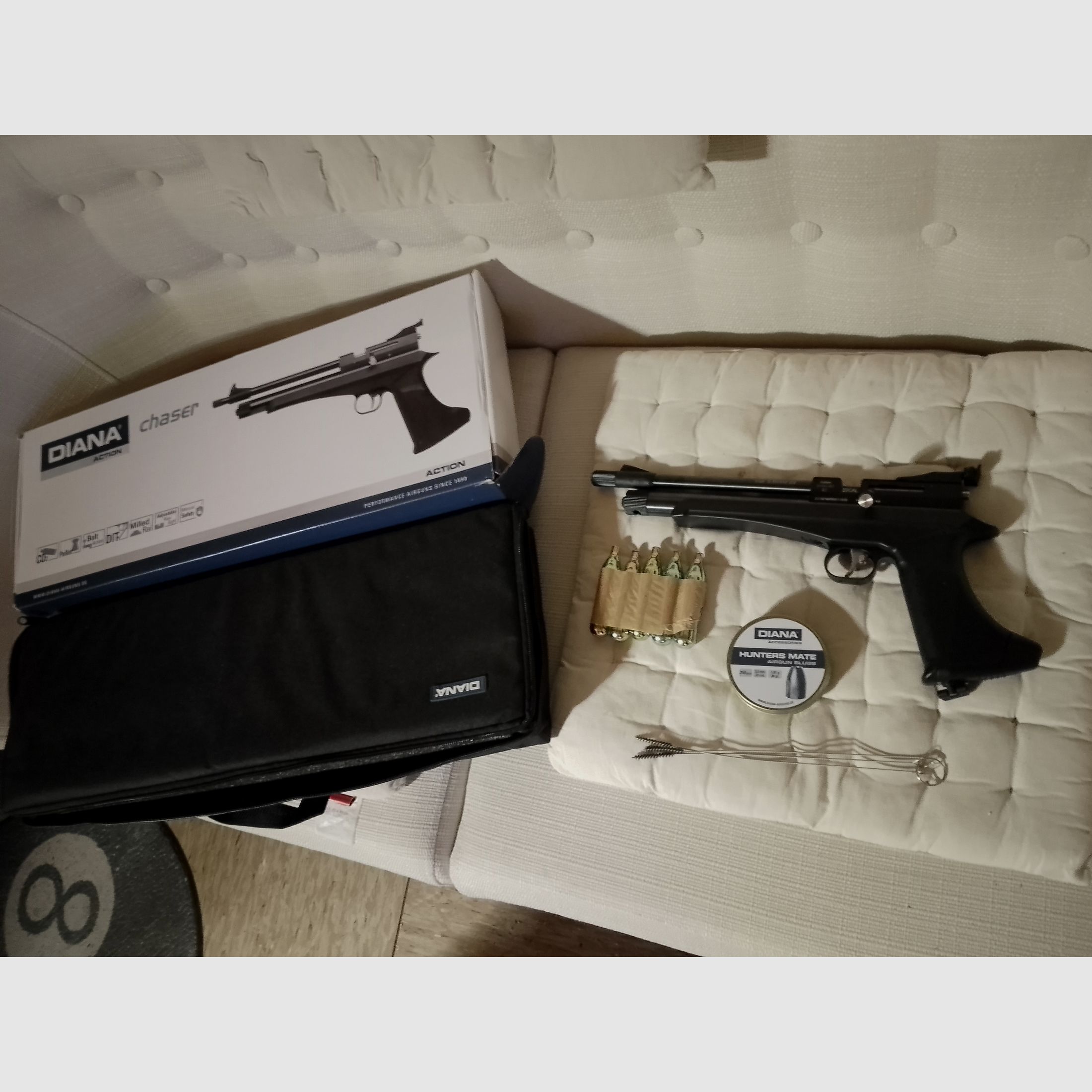 Diana Chaser 5.5mm with accessories bag pellets Hunter Mate Diablos CO2 like new