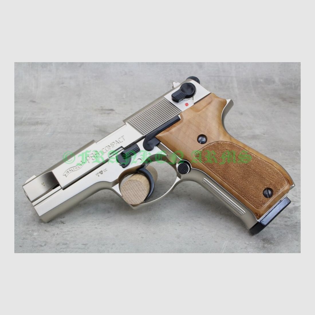 Umarex Walther P88 Compact 9mm P.A. vernickelt Holzgriffschalen