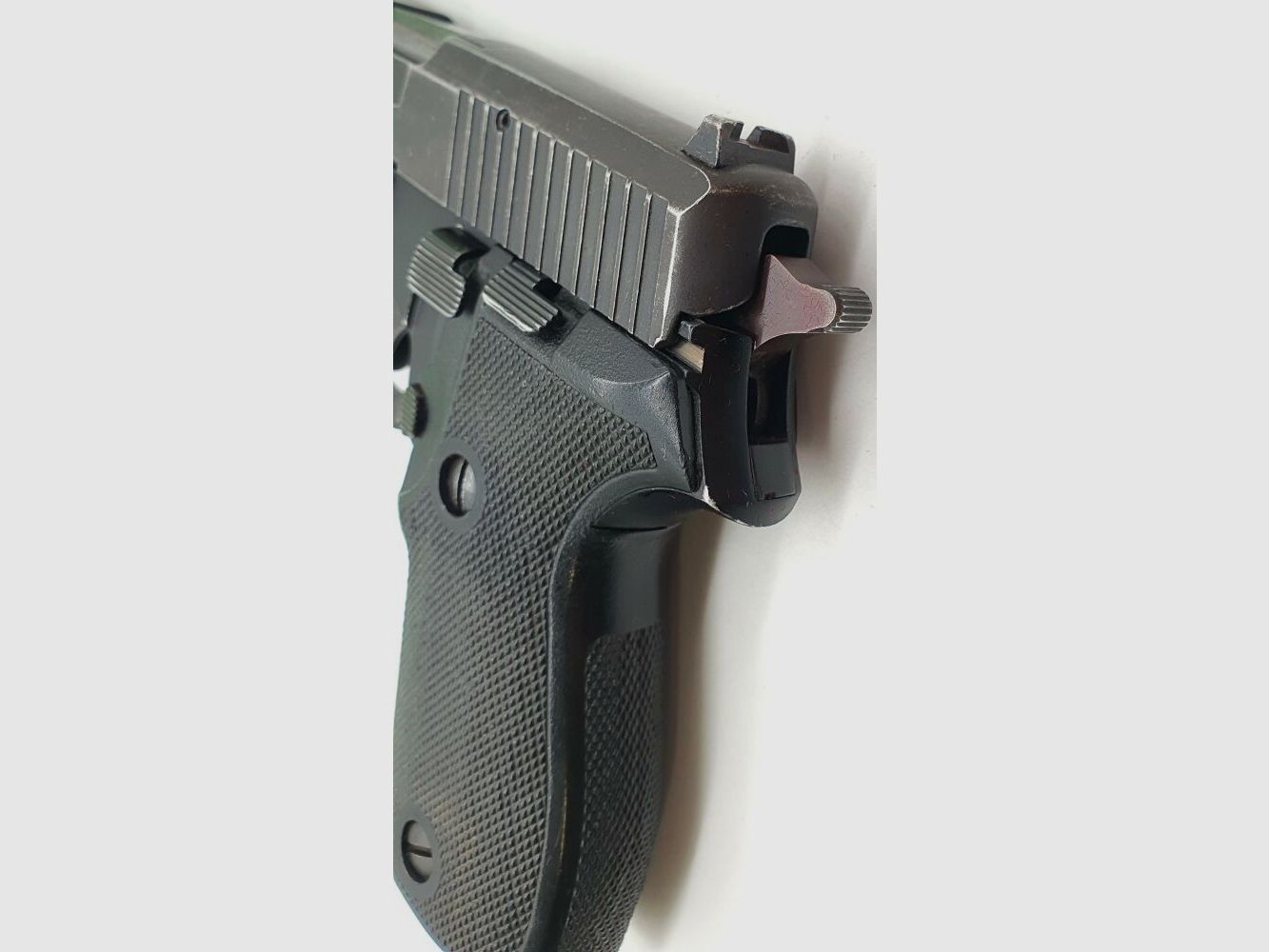 Sig Sauer P225, P6